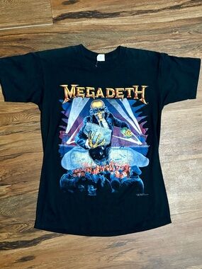 1990 Megadeth Black Graphic Band Tee rust in piece true vintage